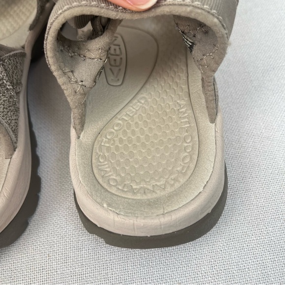 KEEN Women's Rose Strappy Sport Hiking Sandals Shoes Black Gray Size 8.5 - Picture 10 of 12